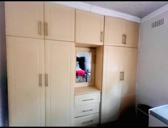 3 BEDROOM HOUSE FOR SALE IN KWAMASHU